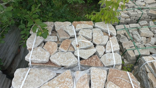 Гранитный плитняк галтованный для мощения купить в Камчатском крае