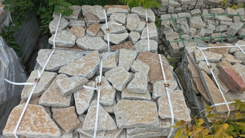 Плитняк гранитный галтованный купить в Камчатском крае