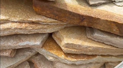 Плитняк златолит жёлтый золотистый для отмостки купить в Камчатском крае