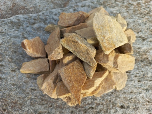 Златолит жёлтый декоративная каменная крошка купить в Камчатском крае