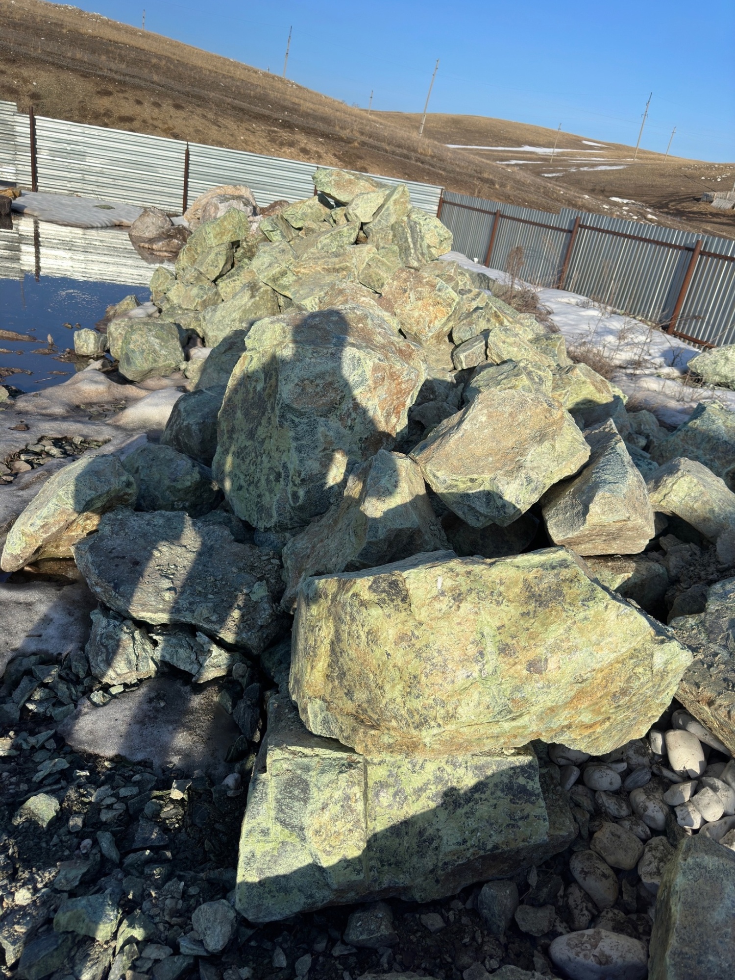 Камни для ландшафтного дизайна зелёные 10-60 килограмм купить в Камчатском крае