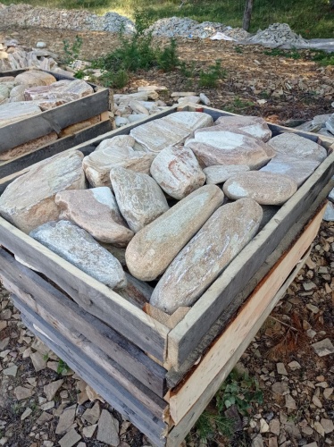 Златолит жёлтый, жёлто-зелёный глыбки и валуны для ланшафтного дизайна купить в Камчатском крае