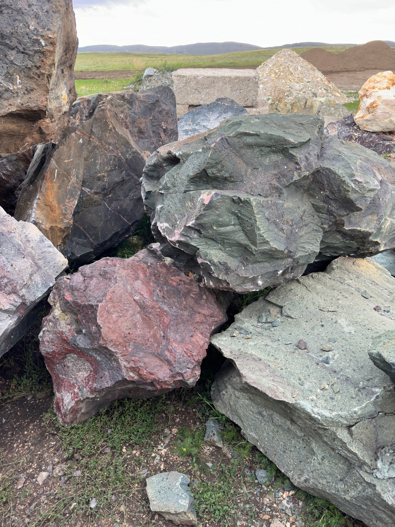 Камни для ландшафтного дизайна зелёные 10-60 килограмм купить в Камчатском крае