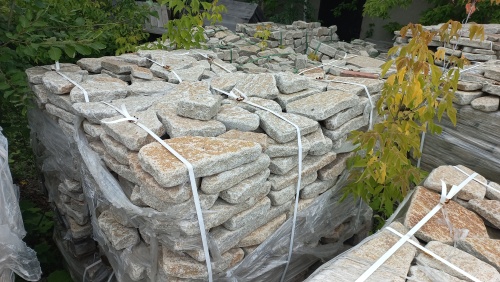 Гранитный плитняк галтованный для мощения купить в Камчатском крае