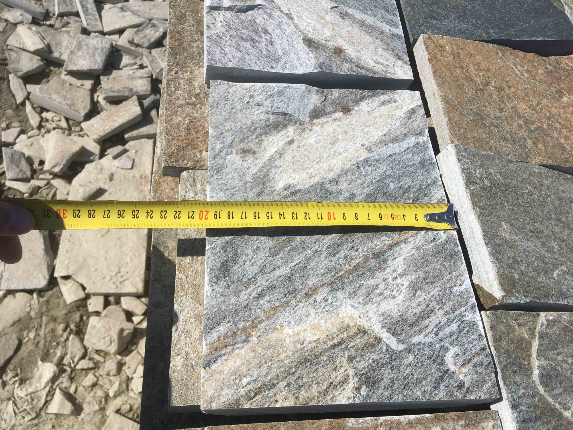 Плитка пилёная златолит Уральский для цоколя, отмостки купить в Камчатском крае