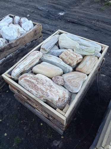 Златолит жёлтый, жёлто-зелёный глыбки и валуны для ланшафтного дизайна купить в Камчатском крае