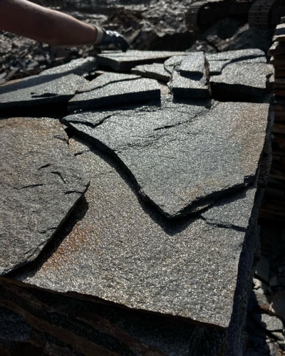 Плитняк златолит серебристый для фасада купить в Камчатском крае