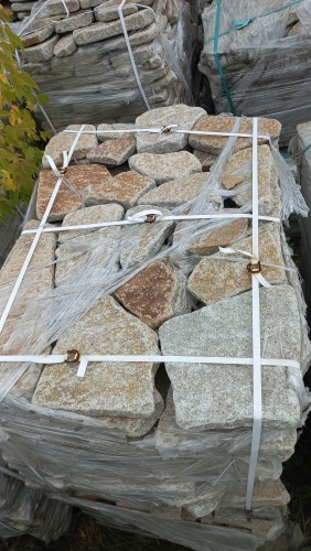 Плитняк галтованный гранитный для ландшафтного дизайна купить в Камчатском крае