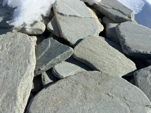 Плитняк златолит зелёный галтованный для цоколя купить в Камчатском крае