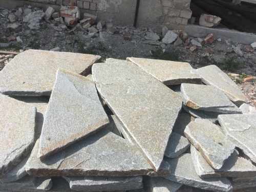 Златолит серебристый галтованный для лестниц купить в Камчатском крае