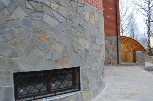 Плитняк златолит Уральский для цоколя, отмостки купить в Камчатском крае