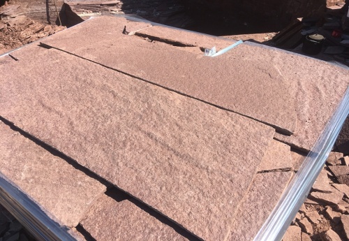 Плитняк лемезит бордовый для ступеней 20-25 мм купить в Камчатском крае